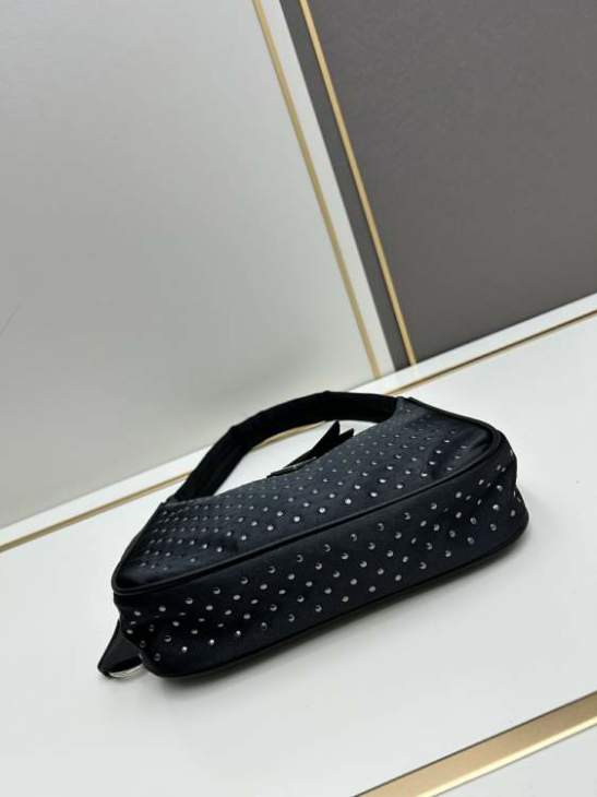 Picture of Prada Handbags _SKUfw185889054fw